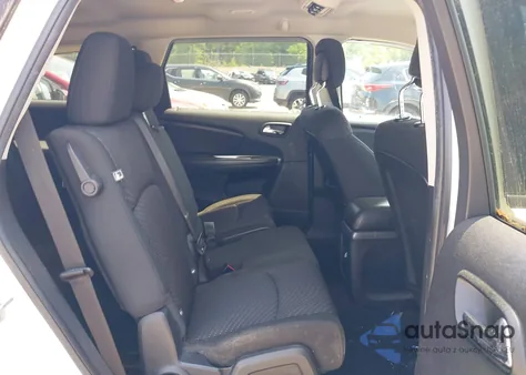 2011 Dodge Journey Mainstreet z USA, uszkodzony, nr VIN 3D4PH1FG8BT559242